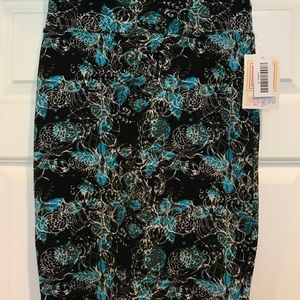 NWT LuLaRoe Cassie Skirt Small